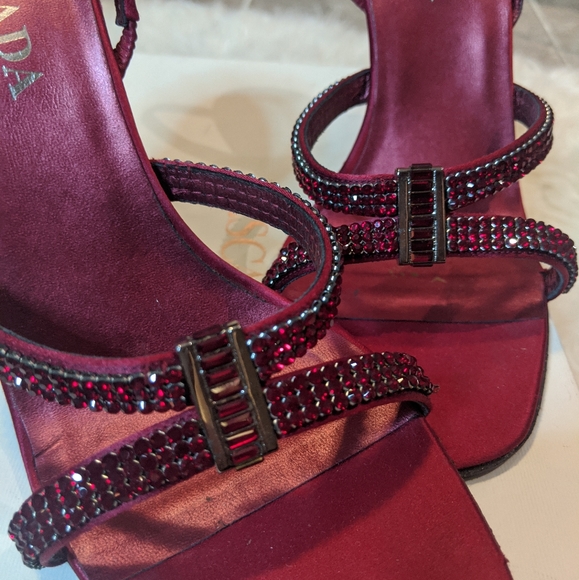 Escada red pumps - Picture 4 of 4